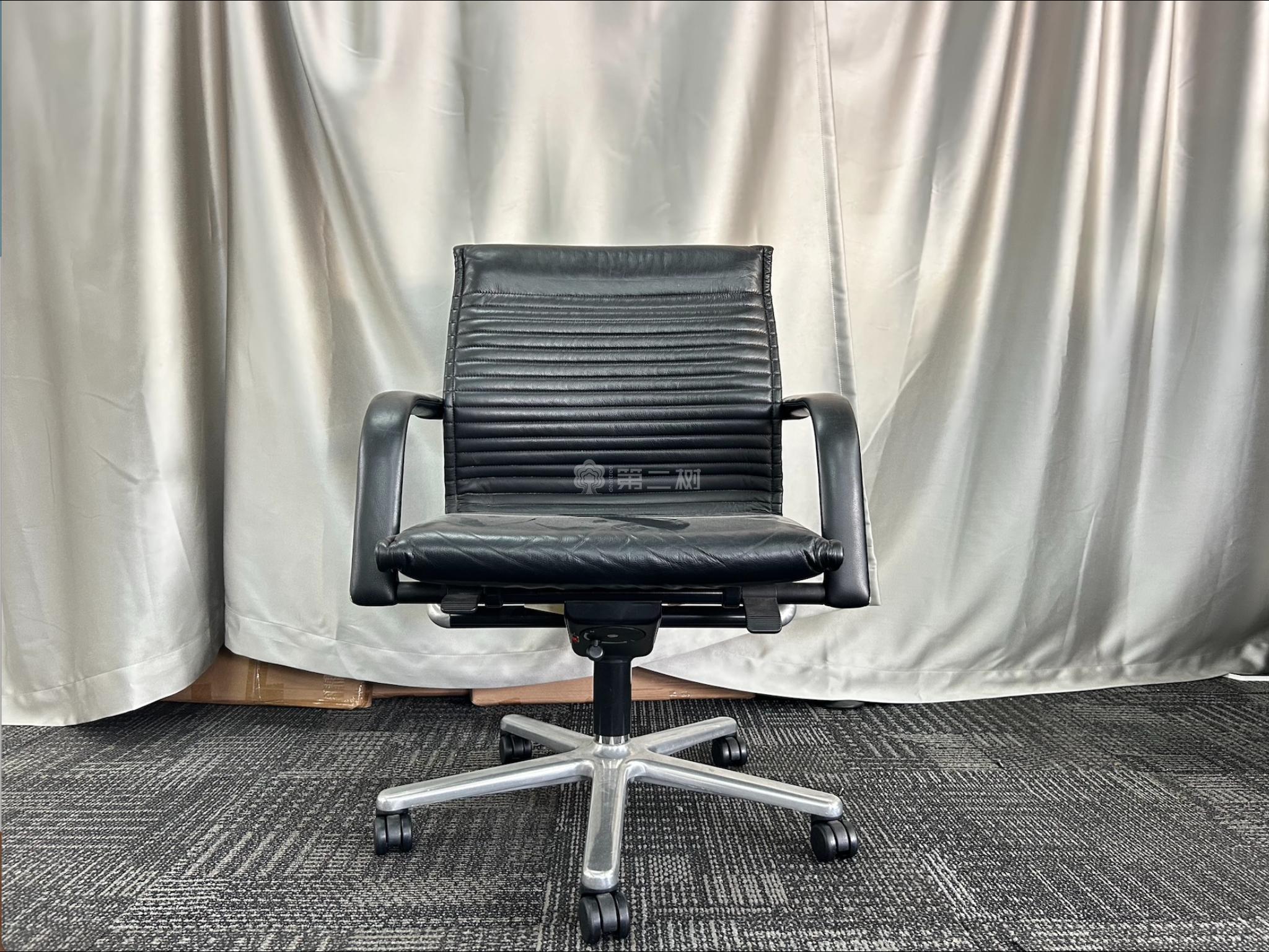 International brand black used leather office chair computer chair boss chair swivel chair